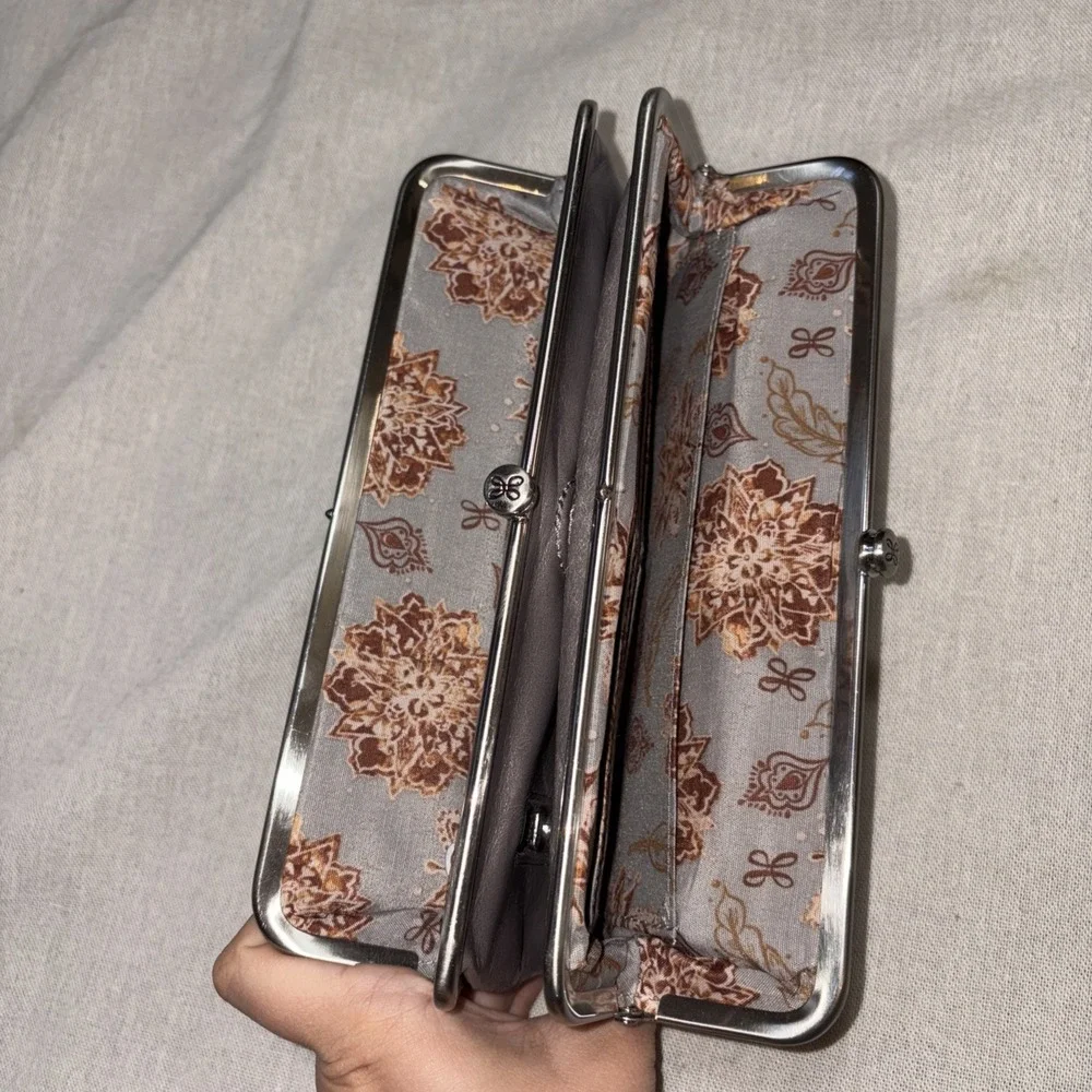 HOBO International Lauren Double Kill-lock Wallet Gray Silver‎ Leather
